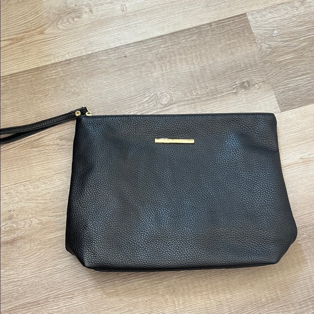 Steve Madden wristlet